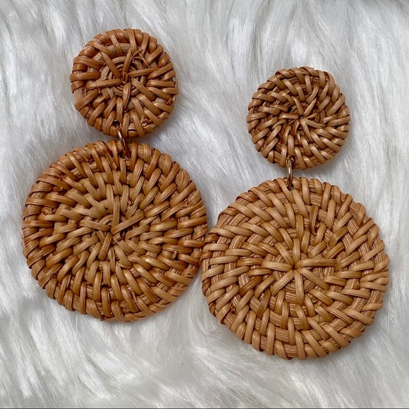 Jewelry - Rattan circle post earrings